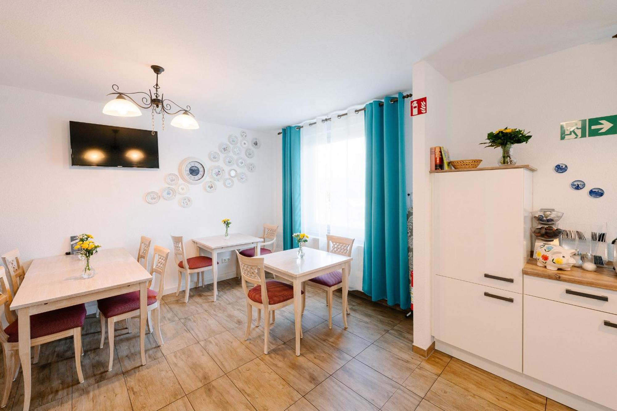 Gaestehaus Am Flughafen Duesseldorf Экстерьер фото